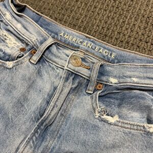 American Eagle Baggy Jean Light Wash Distressed Raw Hem Women's Size 4